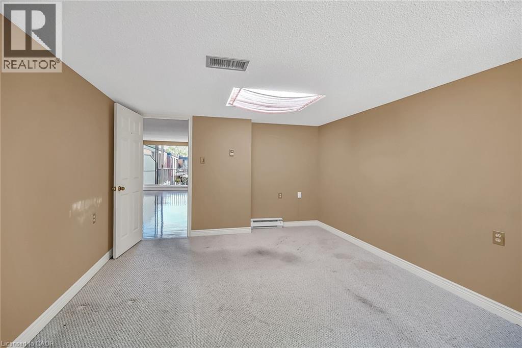 #PH1 150 WILSON Street W - 29