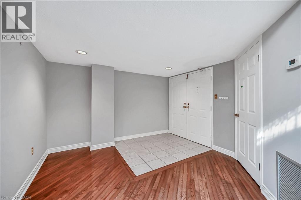 150 WILSON Street W Unit# PH1, Ancaster, Ontario, L9G4E7 — Photo 3