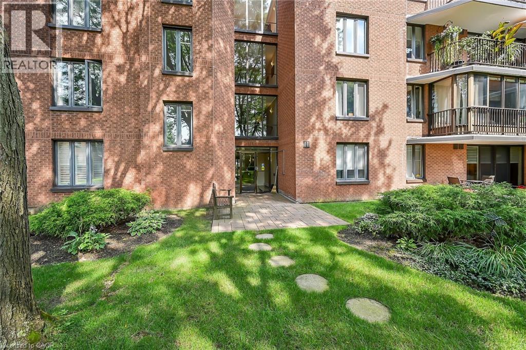 150 WILSON Street W Unit# PH1, Ancaster, Ontario, L9G4E7 — Photo 43