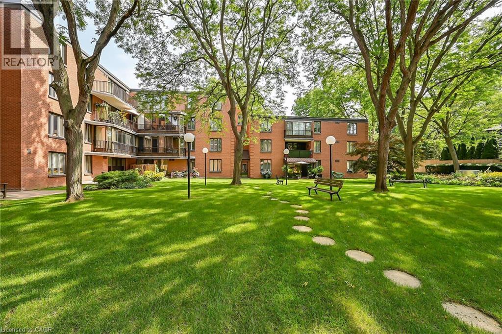 150 WILSON Street W Unit# PH1, Ancaster, Ontario, L9G4E7 — Photo 44