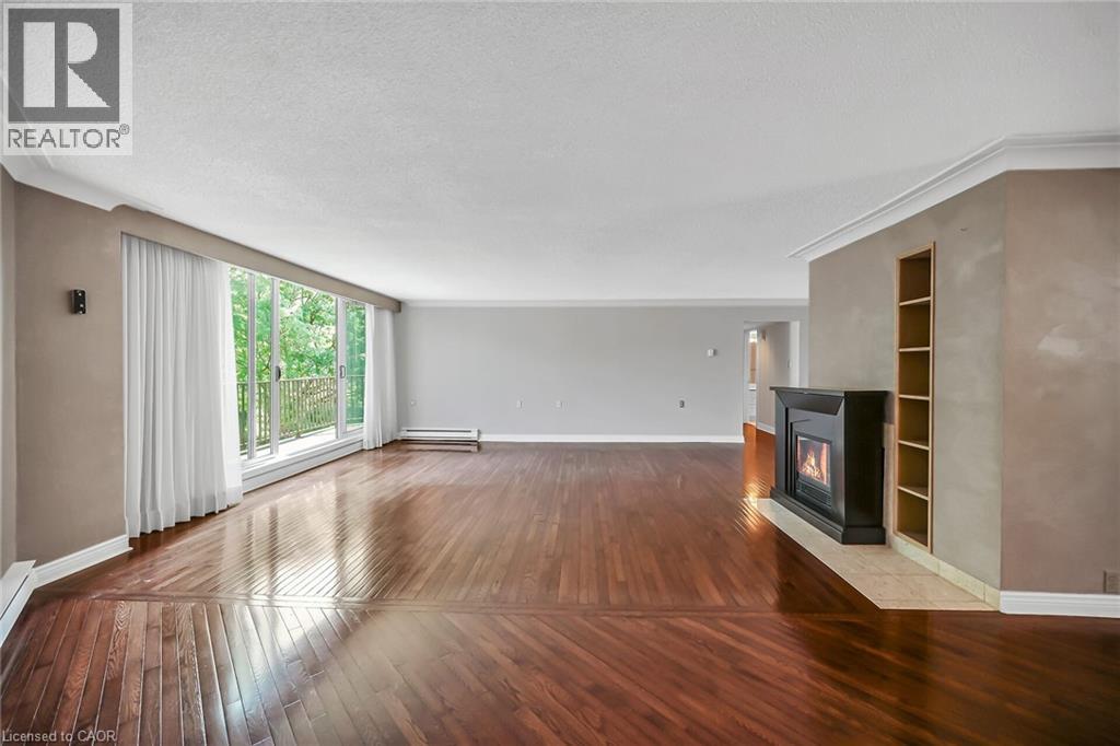 #PH1 150 WILSON Street W - 5