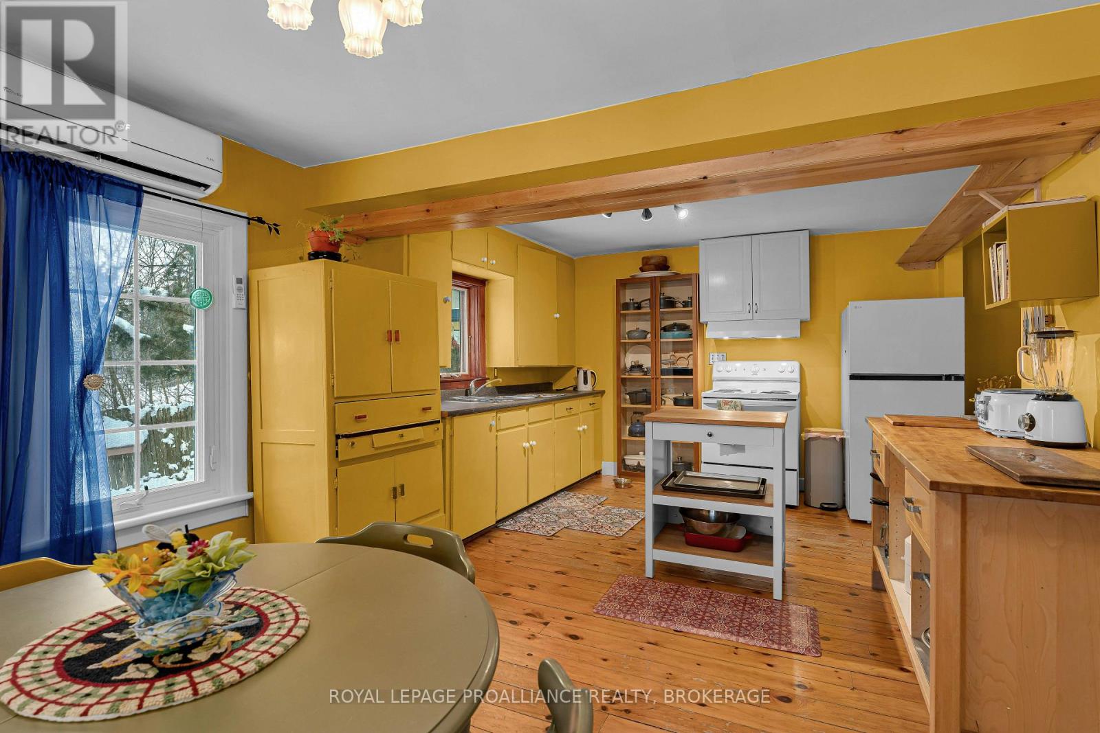 6014 MAIN STREET - 6