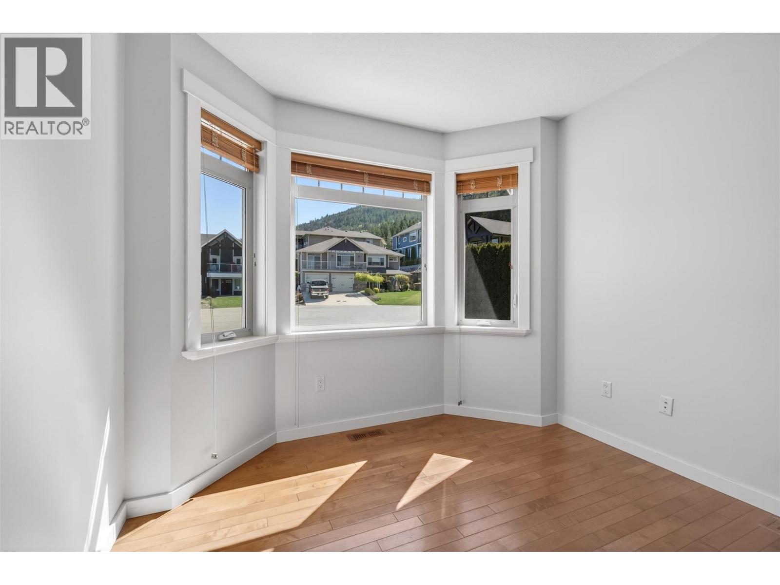 1291 23 Avenue SW - 35