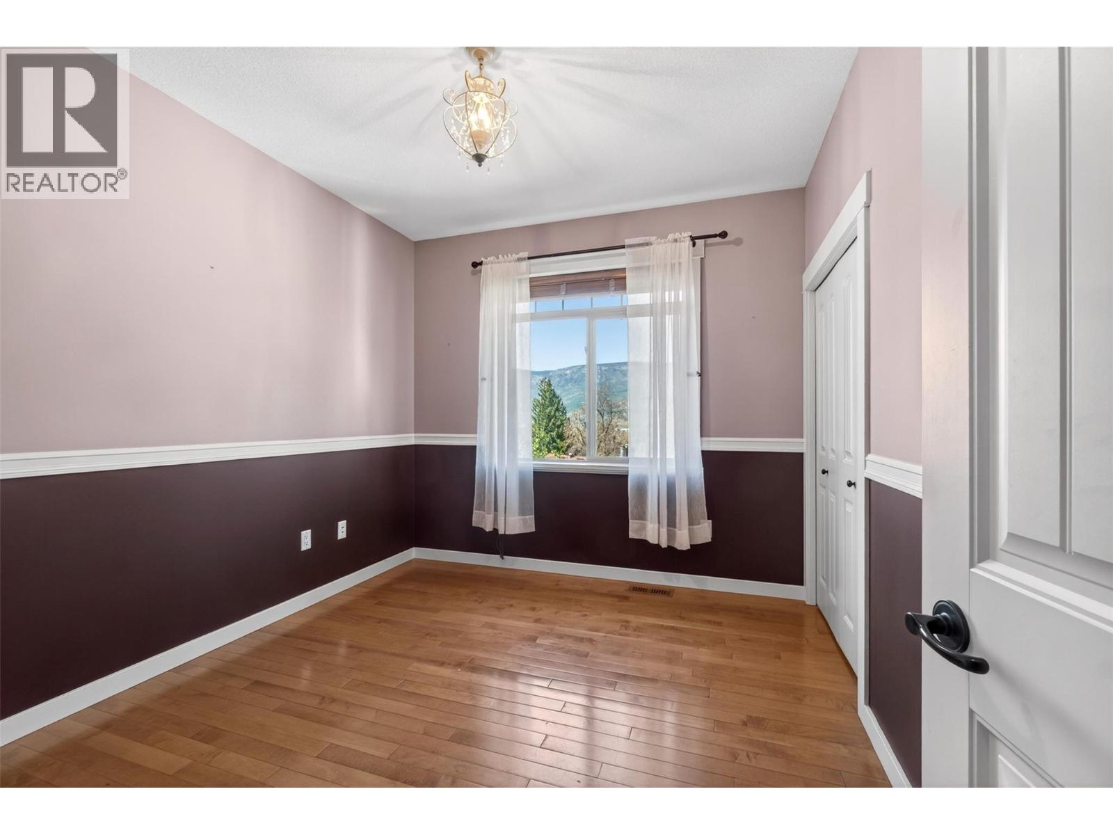 1291 23 Avenue SW - 31