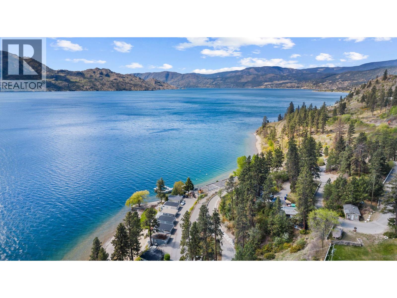 #100 3050 Seclusion Bay Road - 1