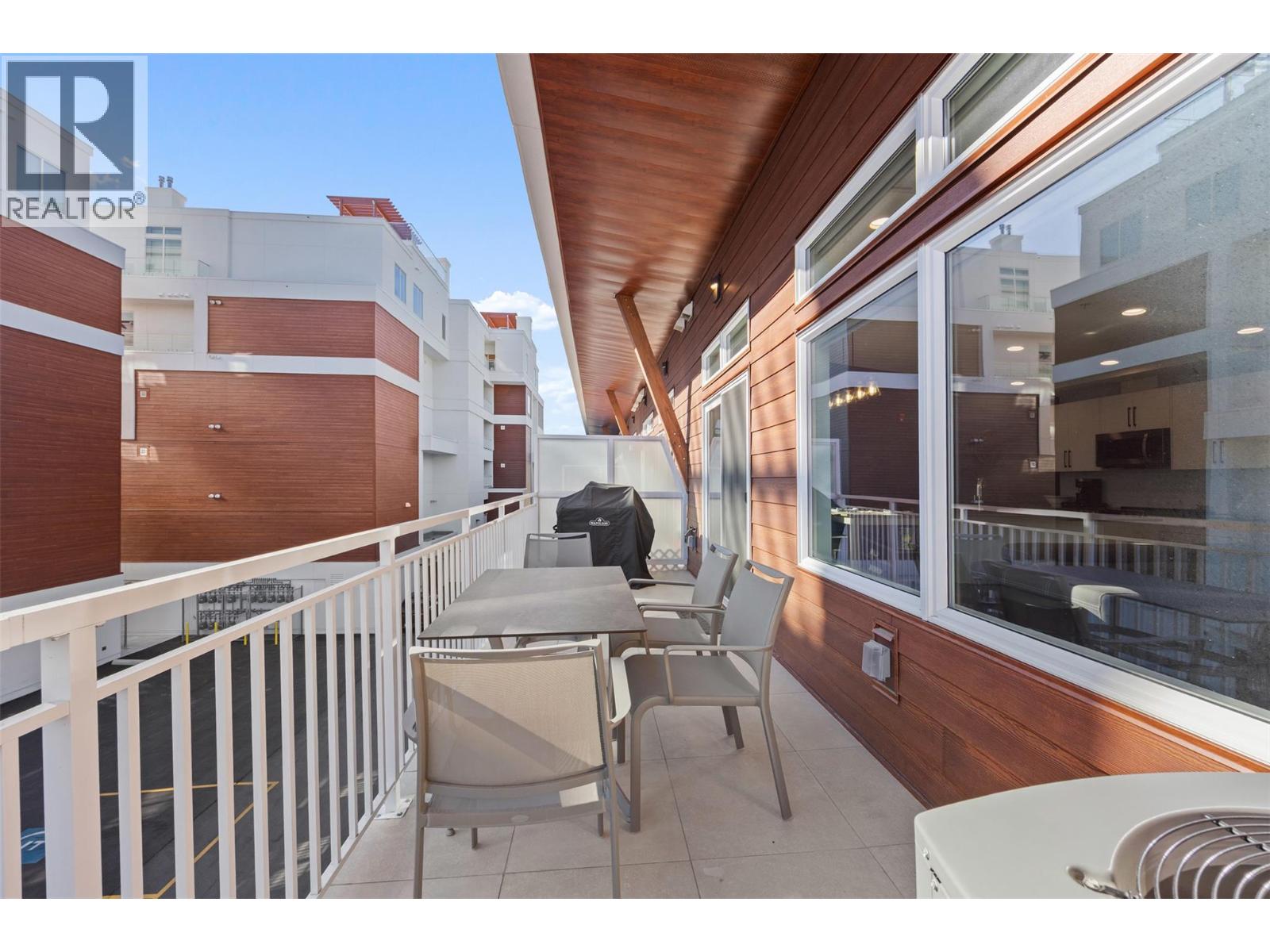 13417 Lakeshore Drive S Unit# 207, Summerland