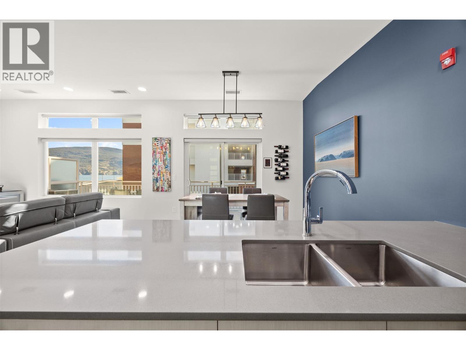 13417 Lakeshore Drive S Unit# 207, Summerland