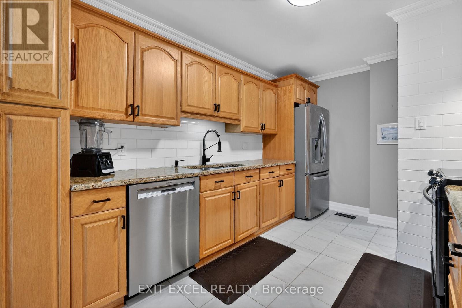58 FIRESIDE CRESCENT - 21
