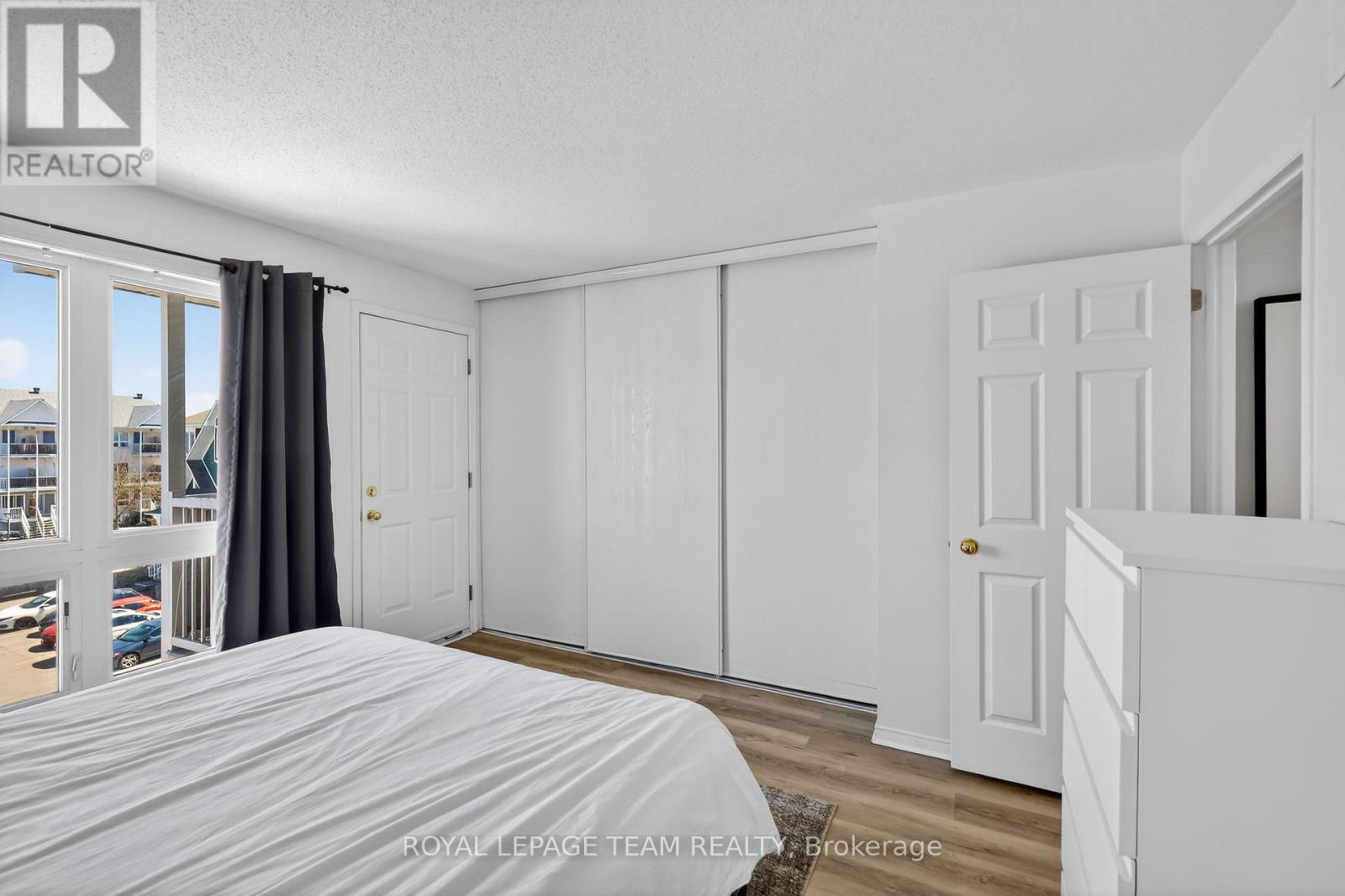 #13 424 HILLSBORO PRIVATE - 25