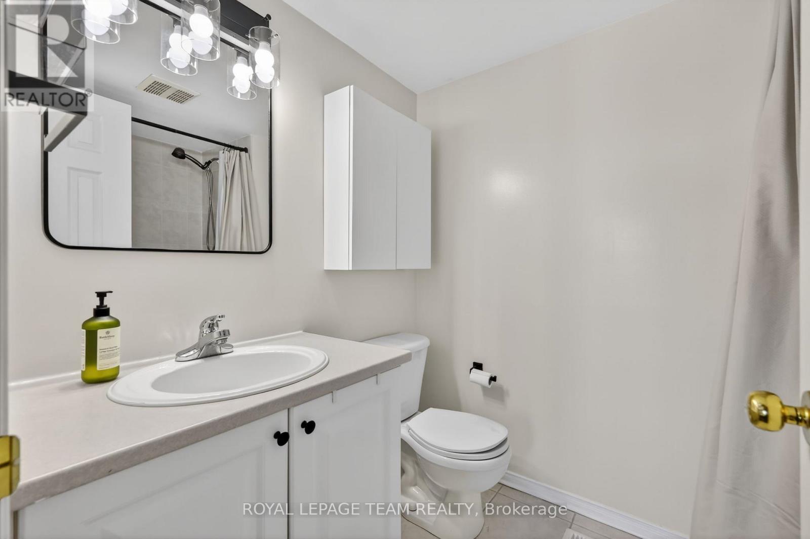 #13 424 HILLSBORO PRIVATE - 28