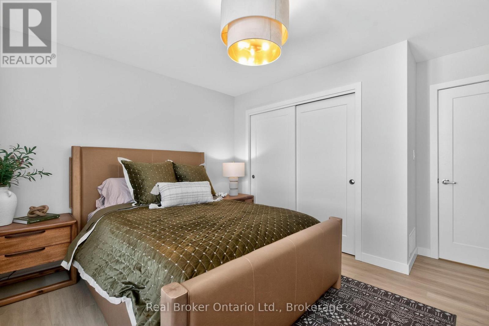 597 LAFONTAINE  ROAD W - 20