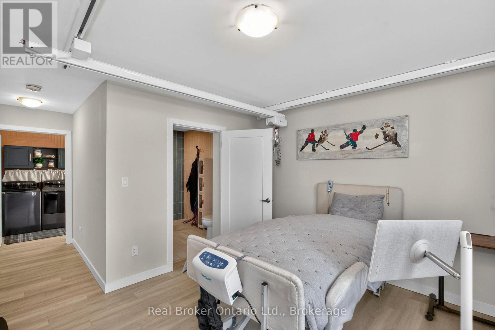 597 LAFONTAINE  ROAD W - 5