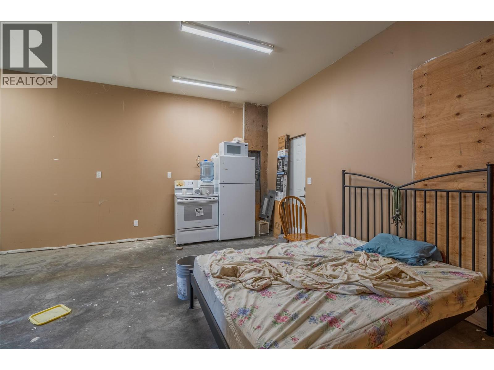 6696 Cariboo Highway 97 - 10