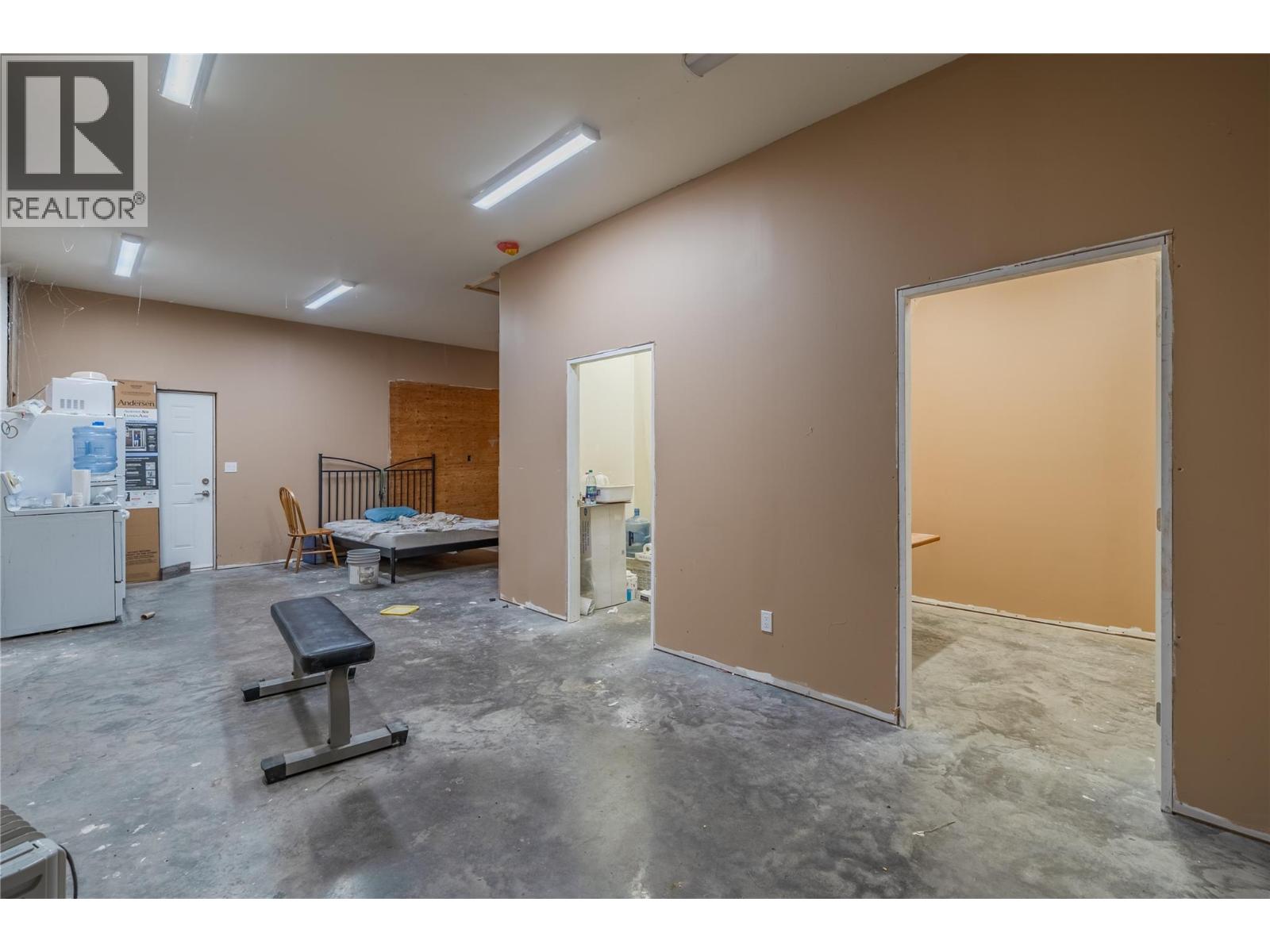 6696 Cariboo Highway 97 - 13