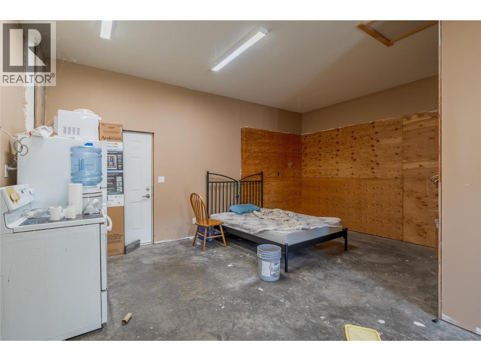 6696 Cariboo Highway 97 - 9