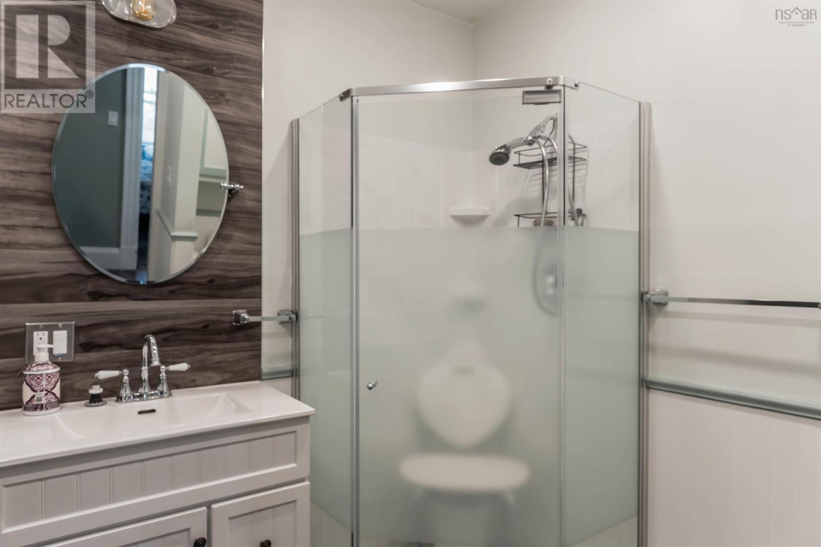 Property 24 of 49 of 15 George Street