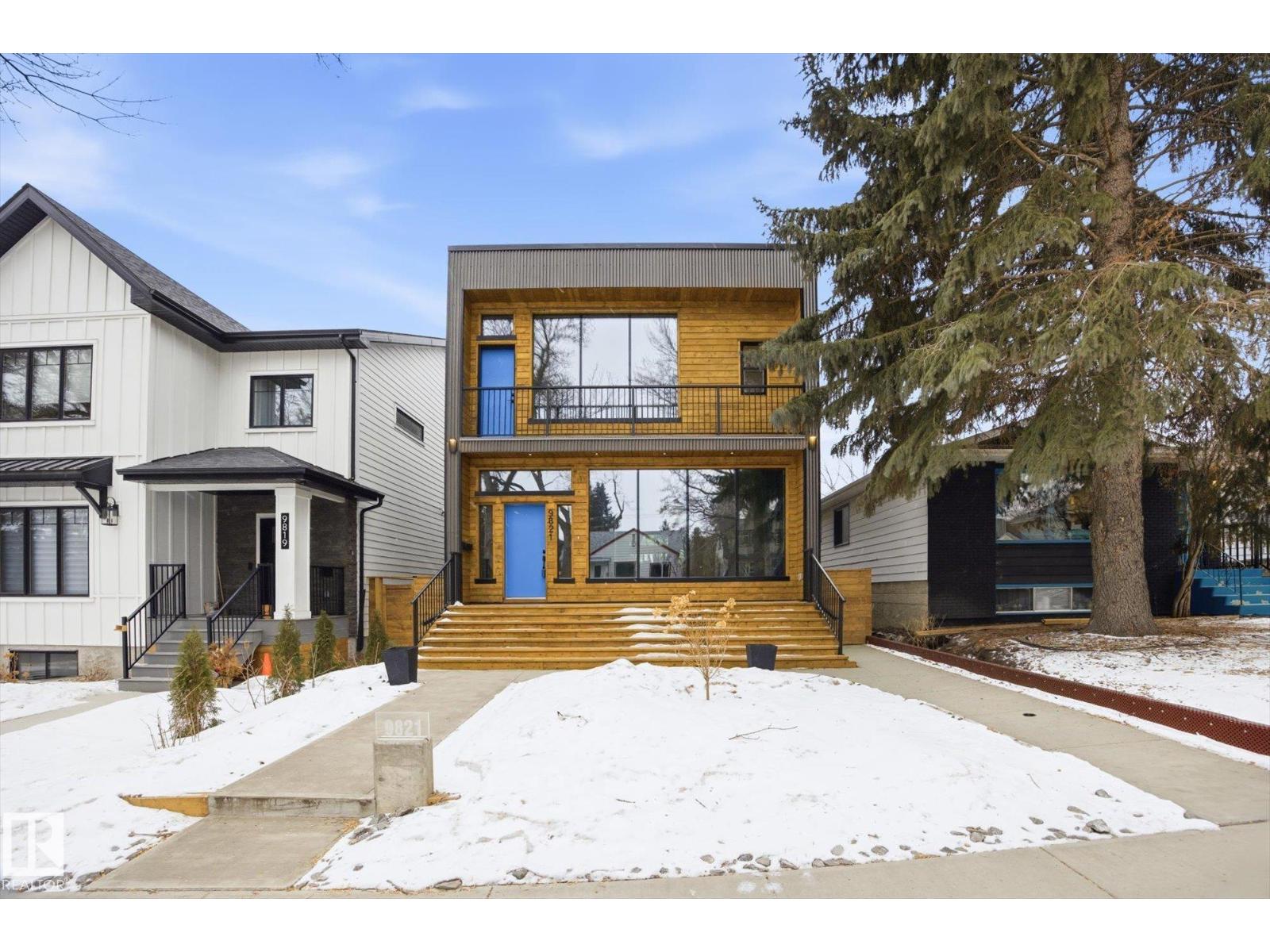 9821 85 AV NW - 1