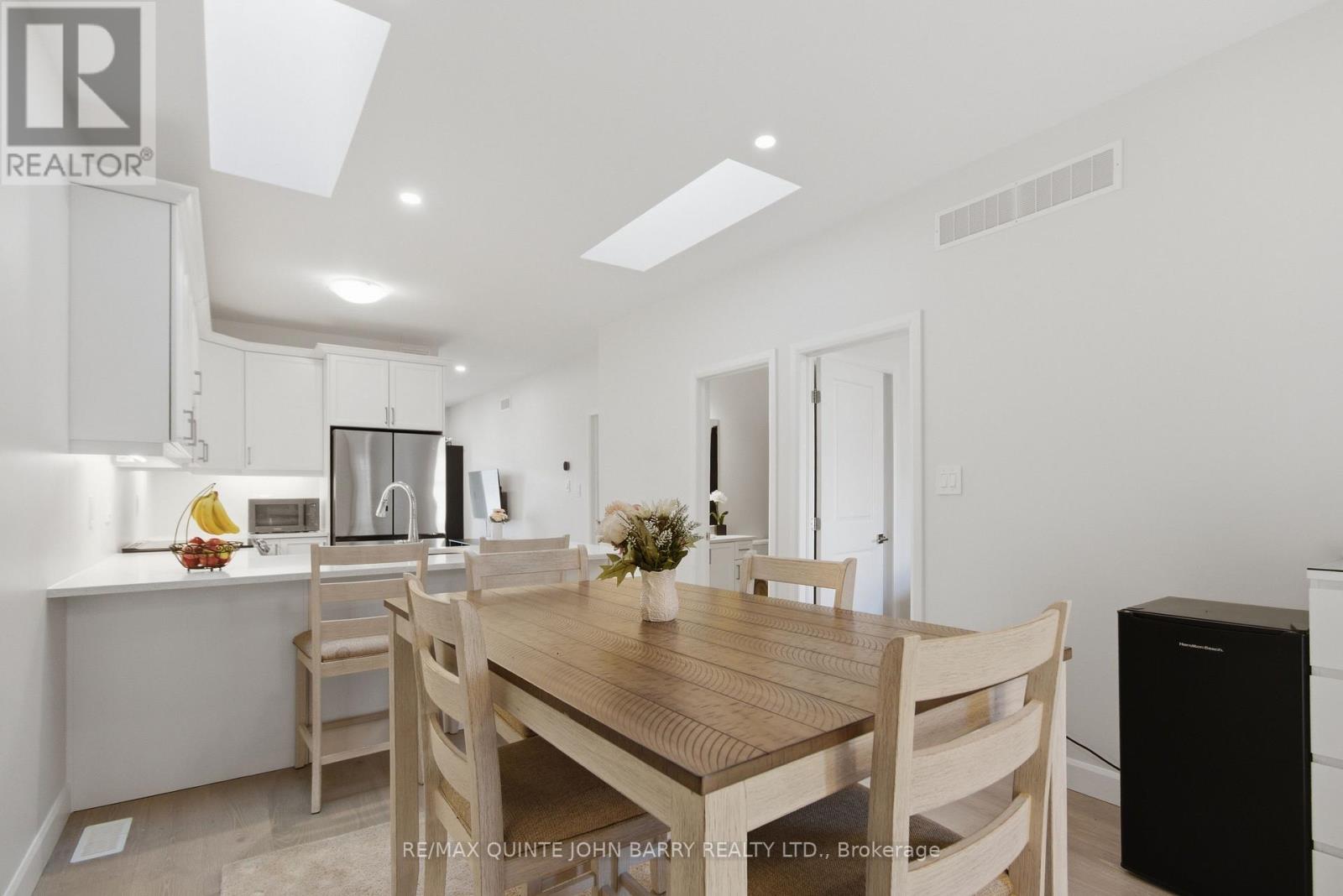 55 ATHABASKA DRIVE - 13