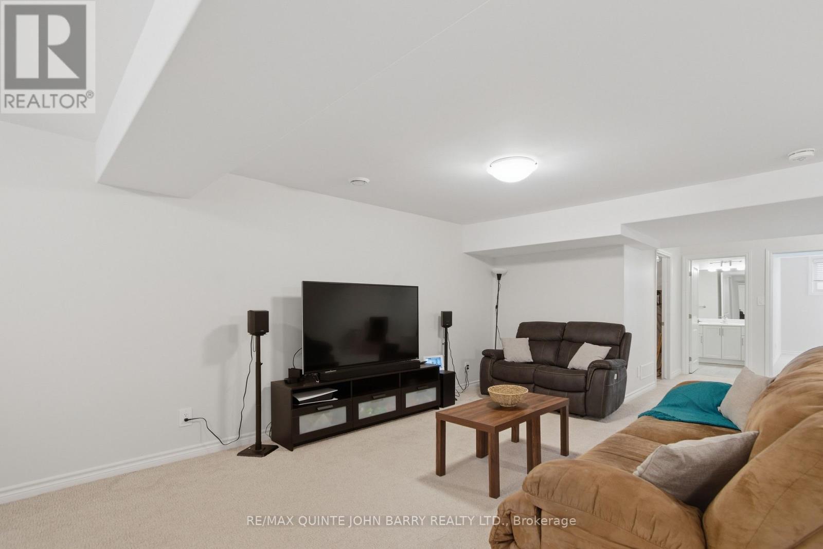 55 ATHABASKA DRIVE - 24