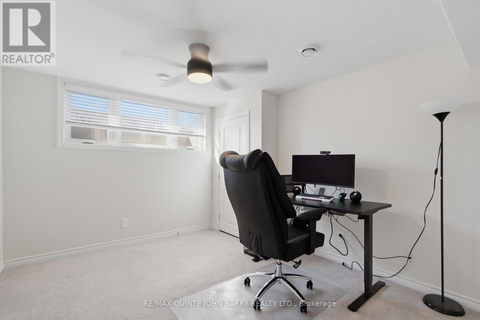 55 ATHABASKA DRIVE - 27