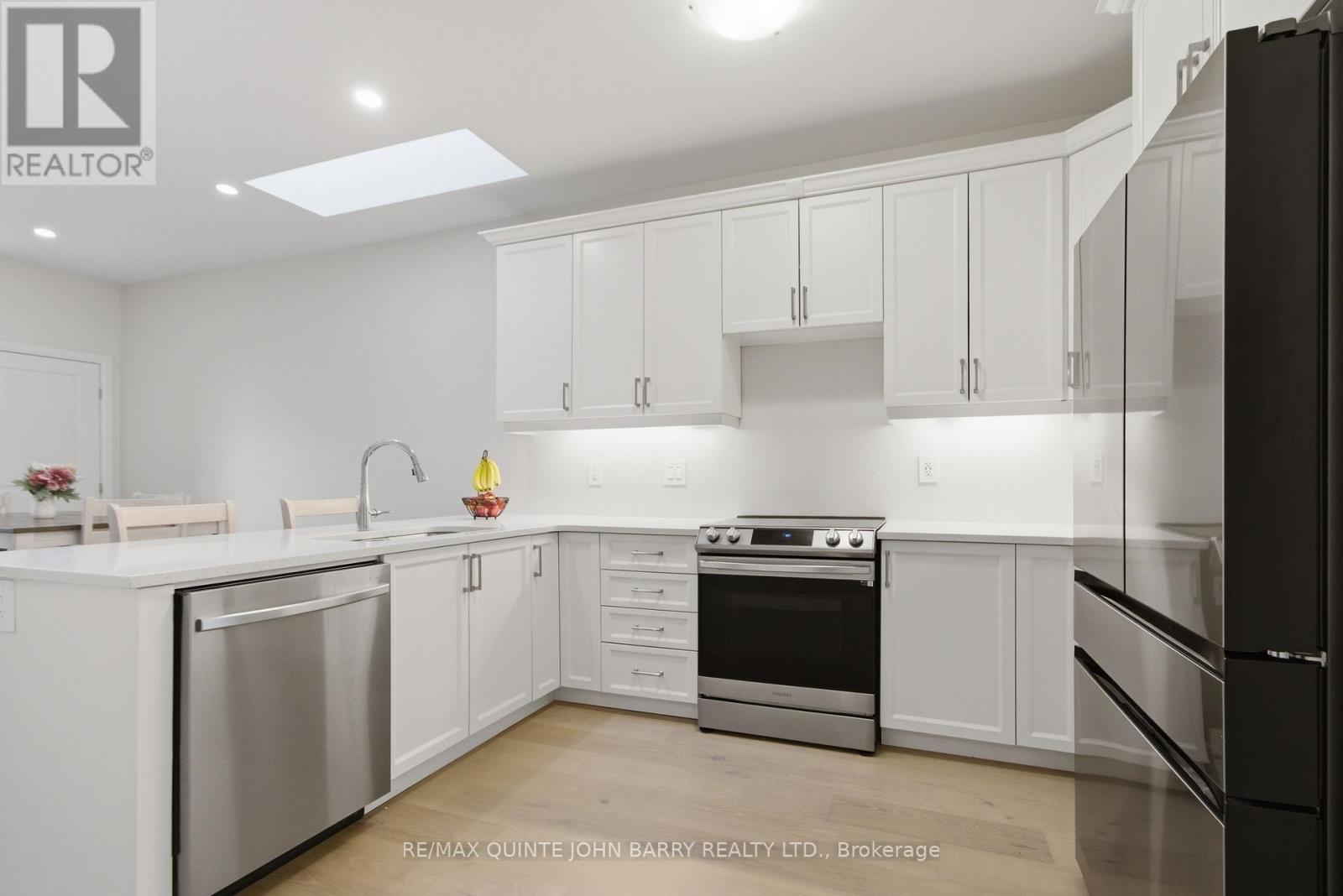 55 ATHABASKA DRIVE - 8