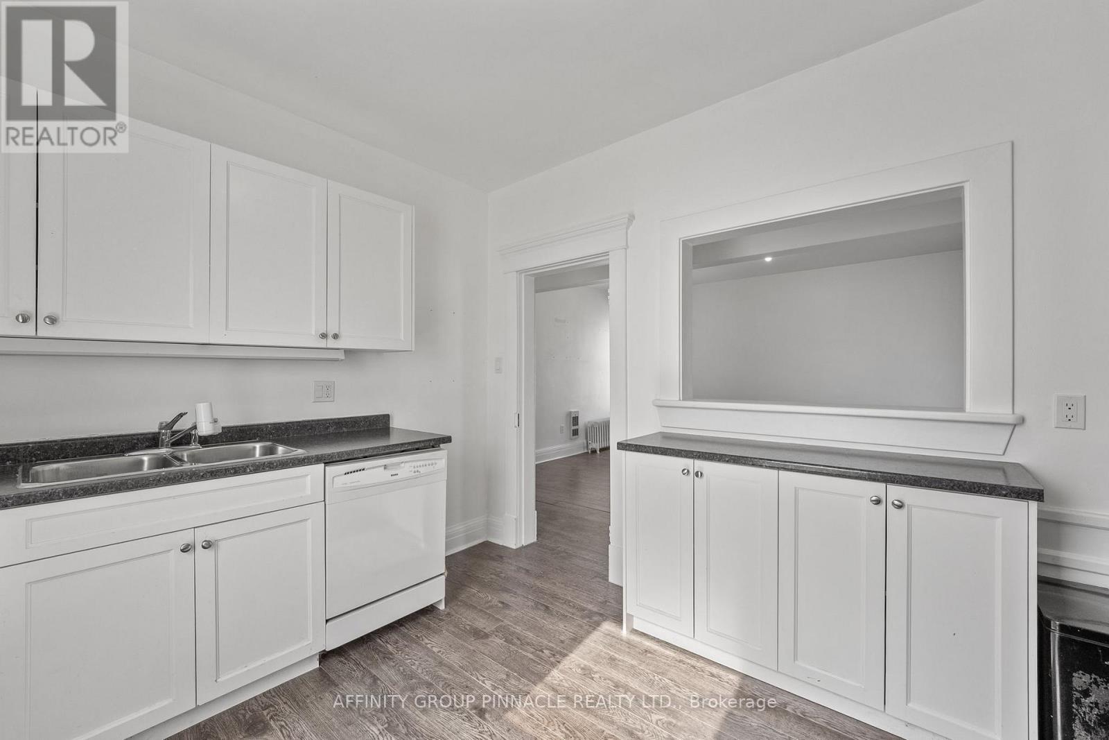 255 KENT STREET W - 25
