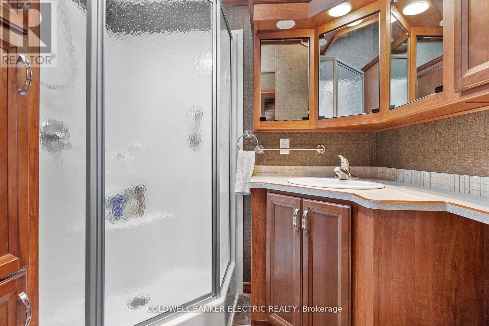 485B - 5139 HALSTEAD BEACH ROAD — photo 10