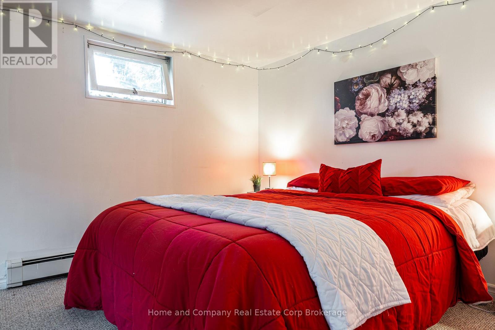 34 KATHRYN CRESCENT - 24