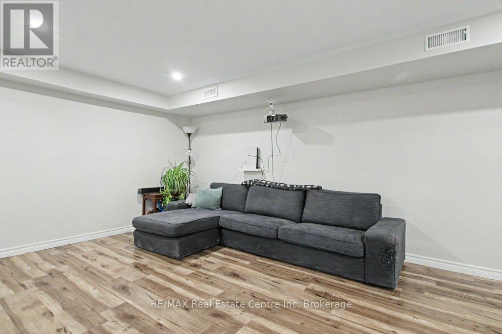 304 AUDEN ROAD - 20