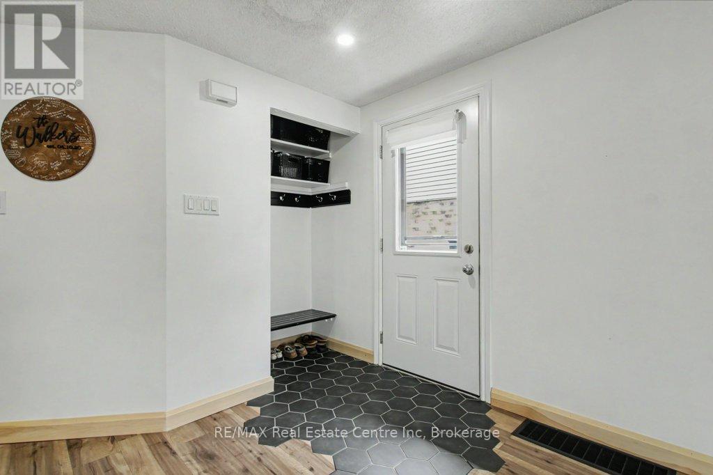 304 AUDEN ROAD - 5