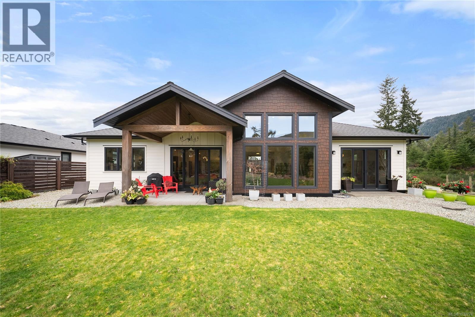 7260 Lakefront Dr - 6