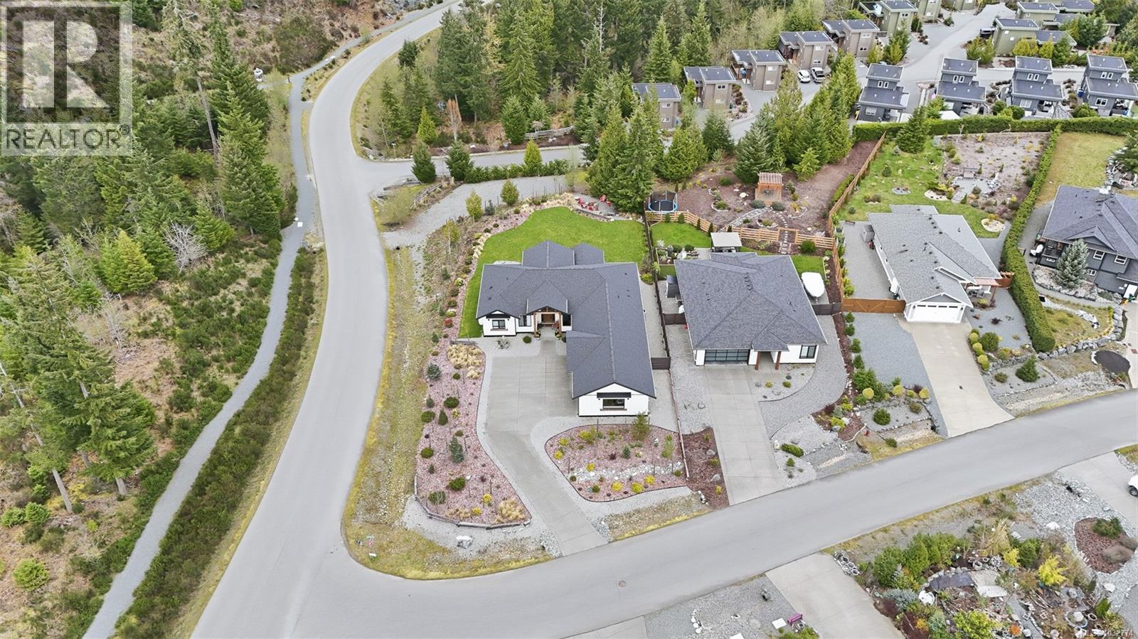 7260 Lakefront Dr - 70