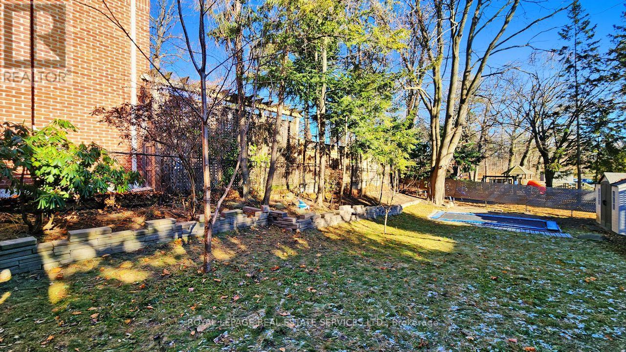 19 STRATHGOWAN CRESCENT - 35