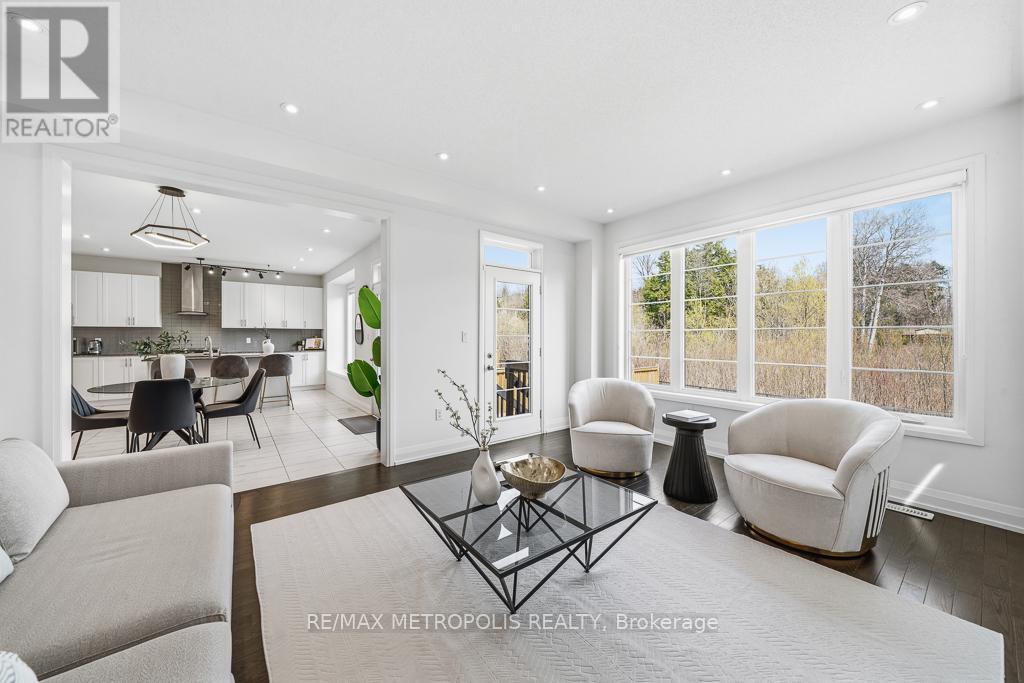 42 BLENHEIM CIRCLE - 13