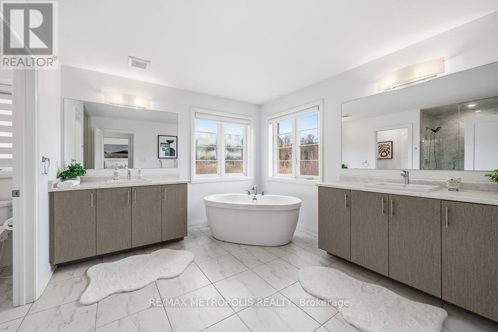 42 BLENHEIM CIRCLE - 18
