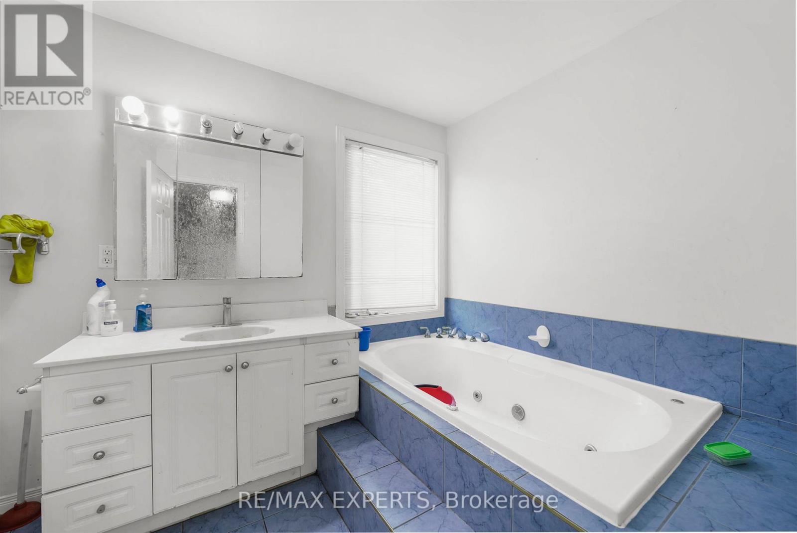16 BELLEHAVEN CRESCENT — photo 17