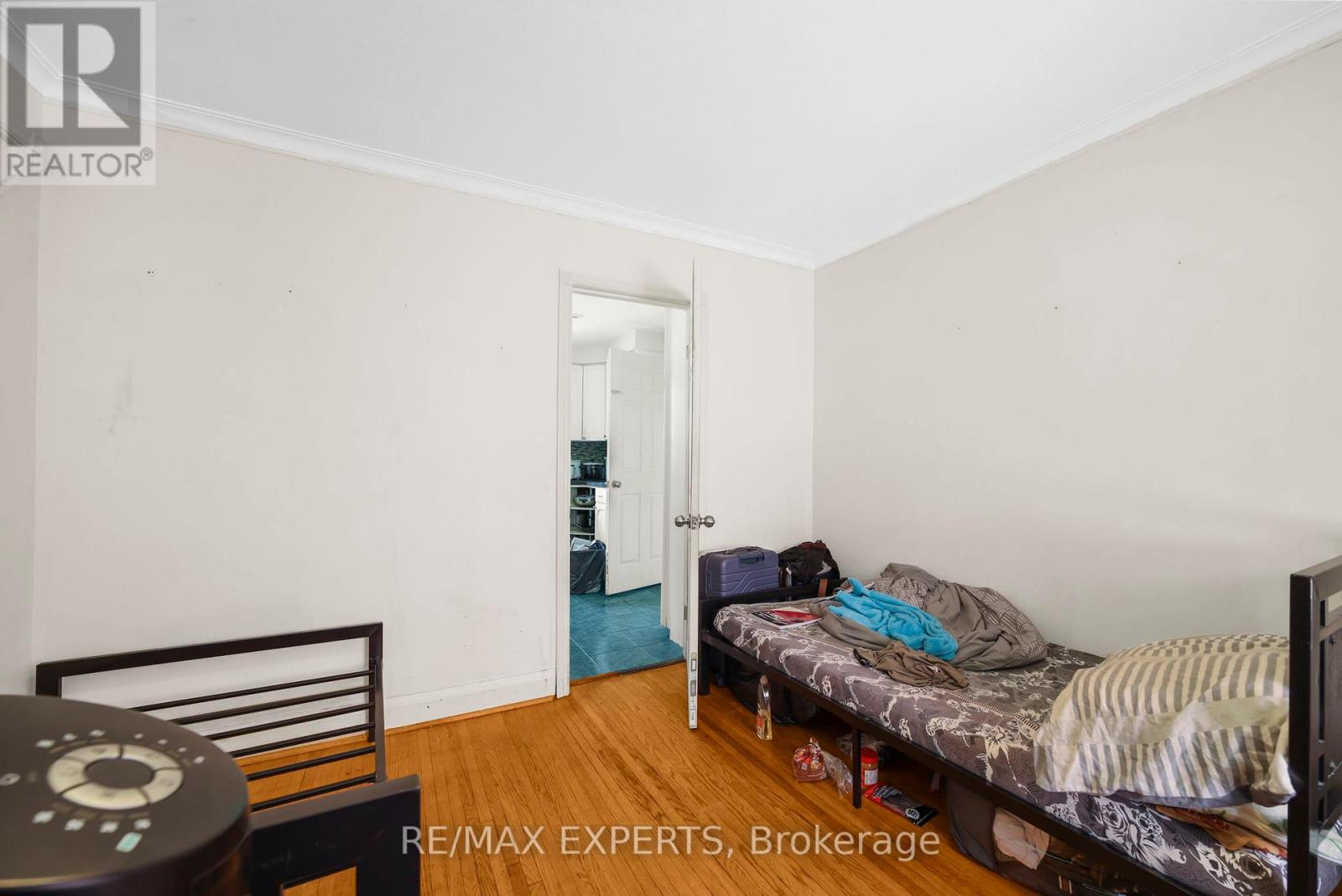 16 BELLEHAVEN CRESCENT - 18