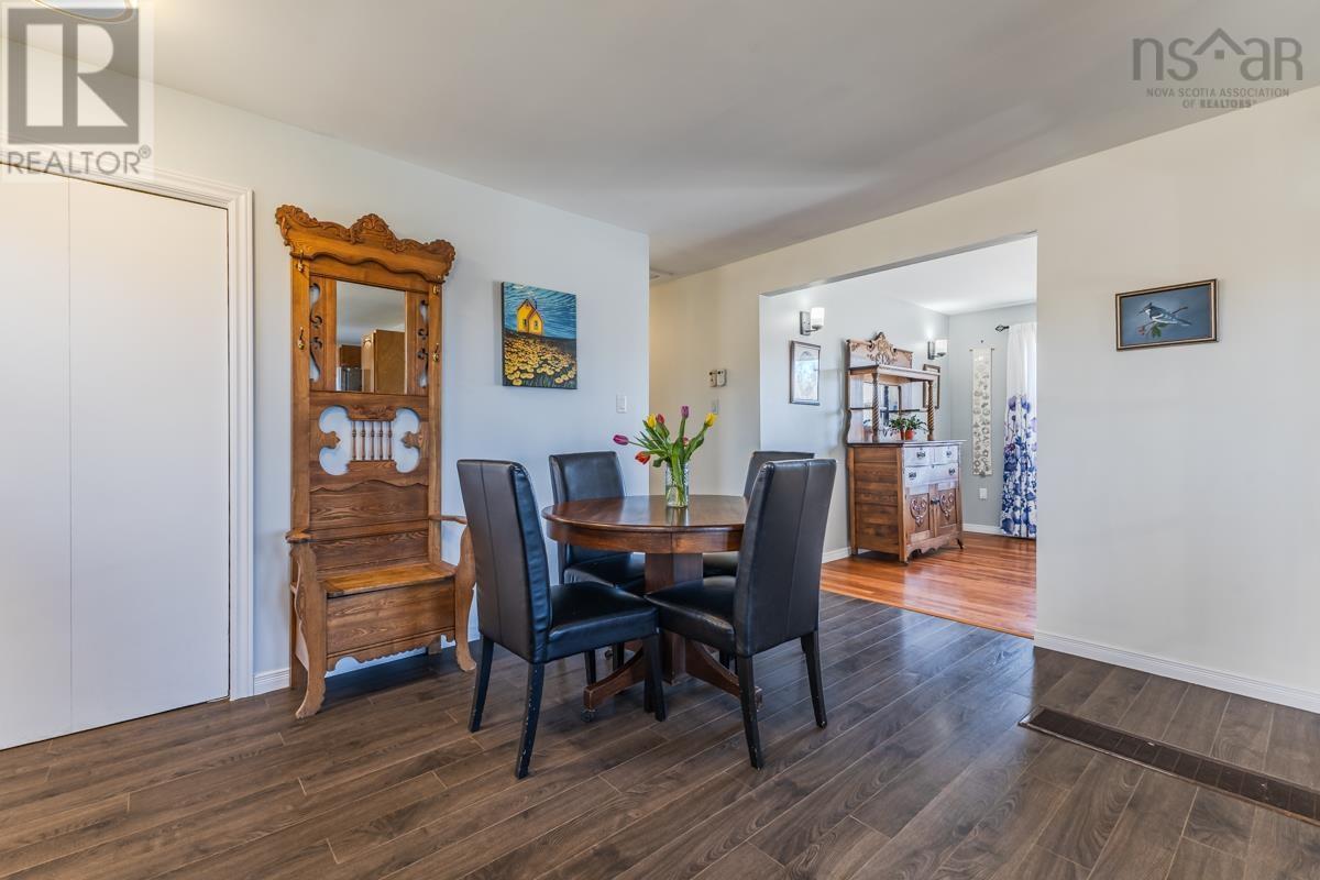 Property 13 of 49 of 324 VALLEY Road