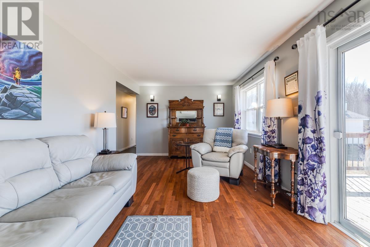 Property 18 of 49 of 324 VALLEY Road