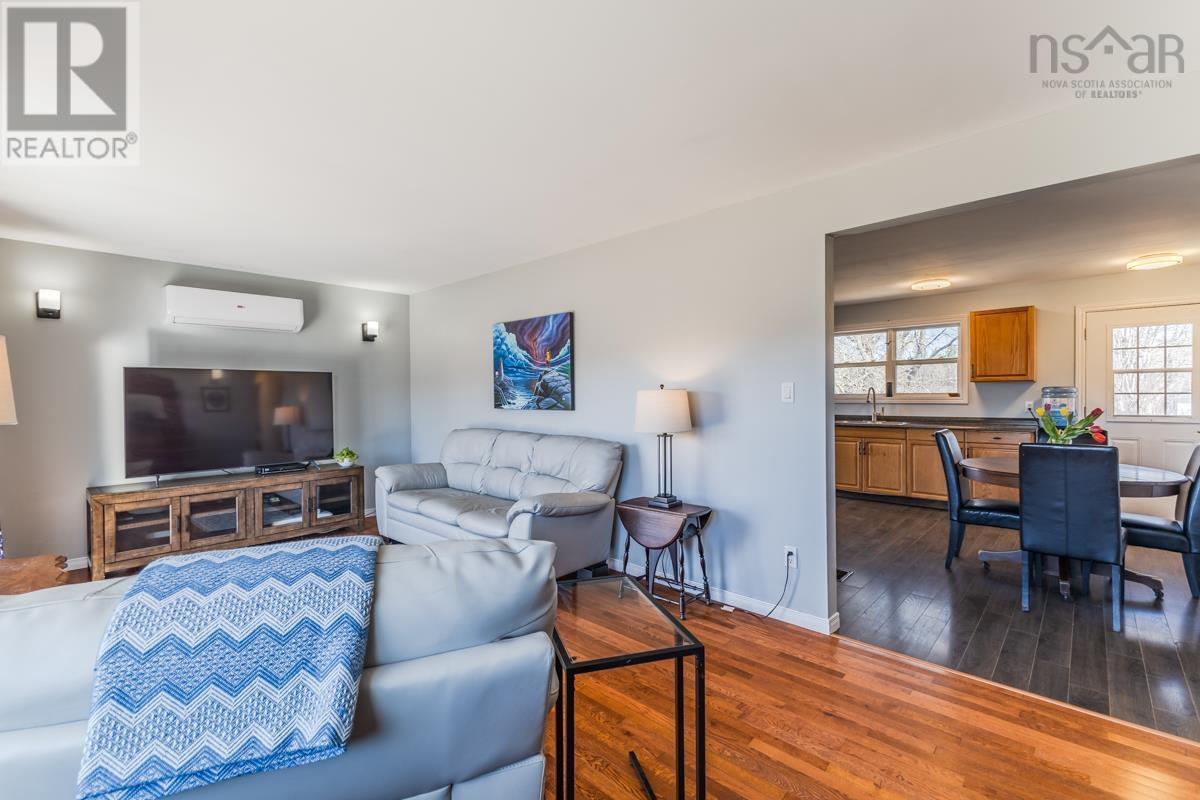 Property 14 of 49 of 324 VALLEY Road