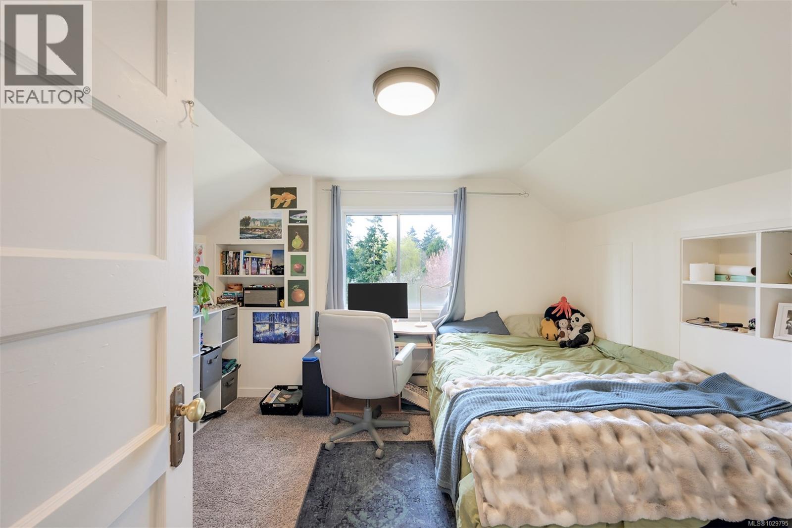 Upper Bed 2