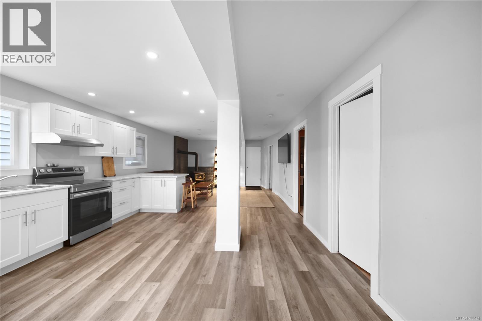4671 Burke Rd - 7