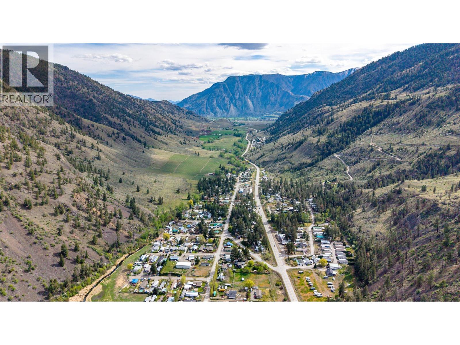 1498 Main Street, Olalla