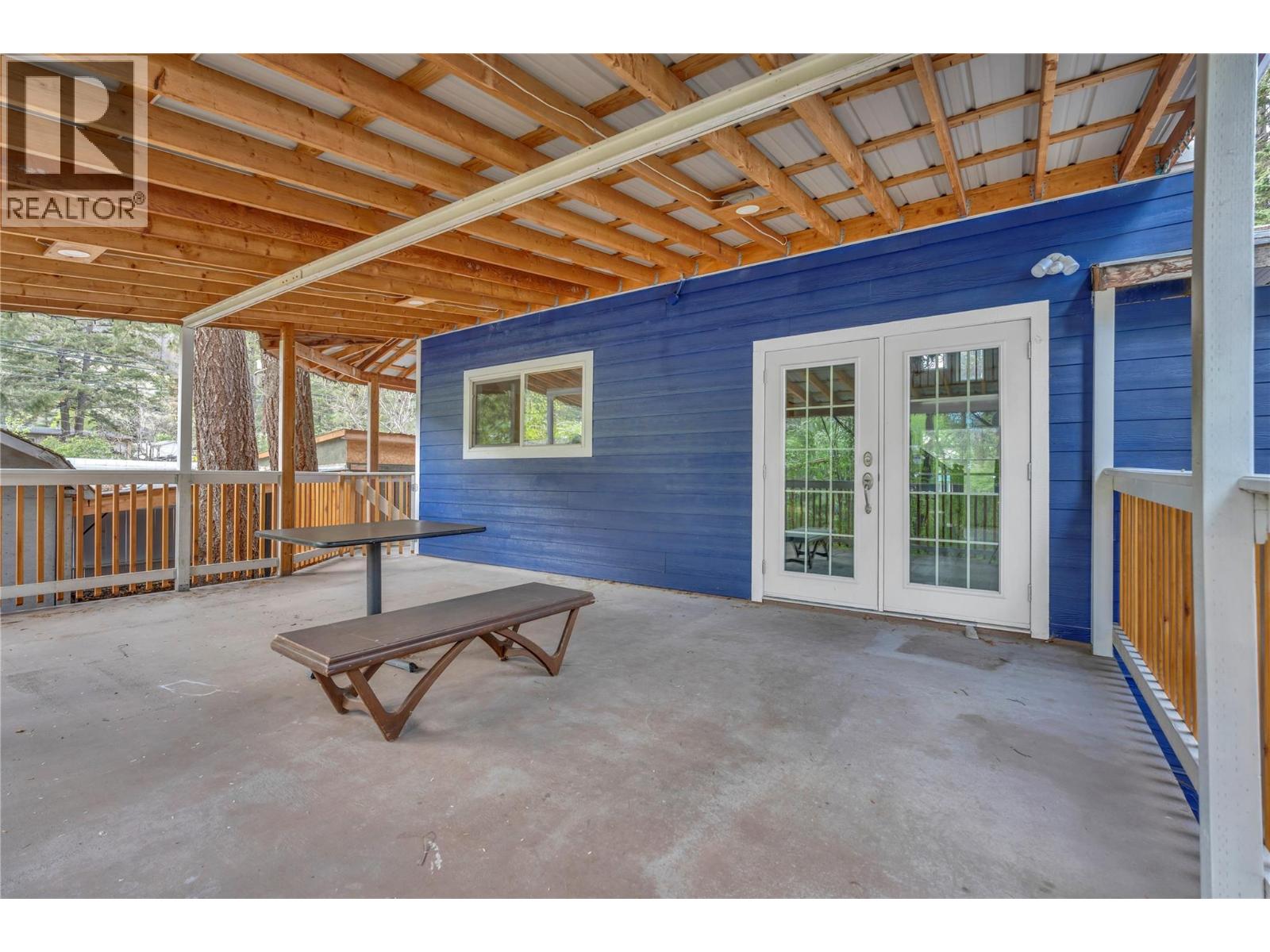 1498 Main Street, Olalla