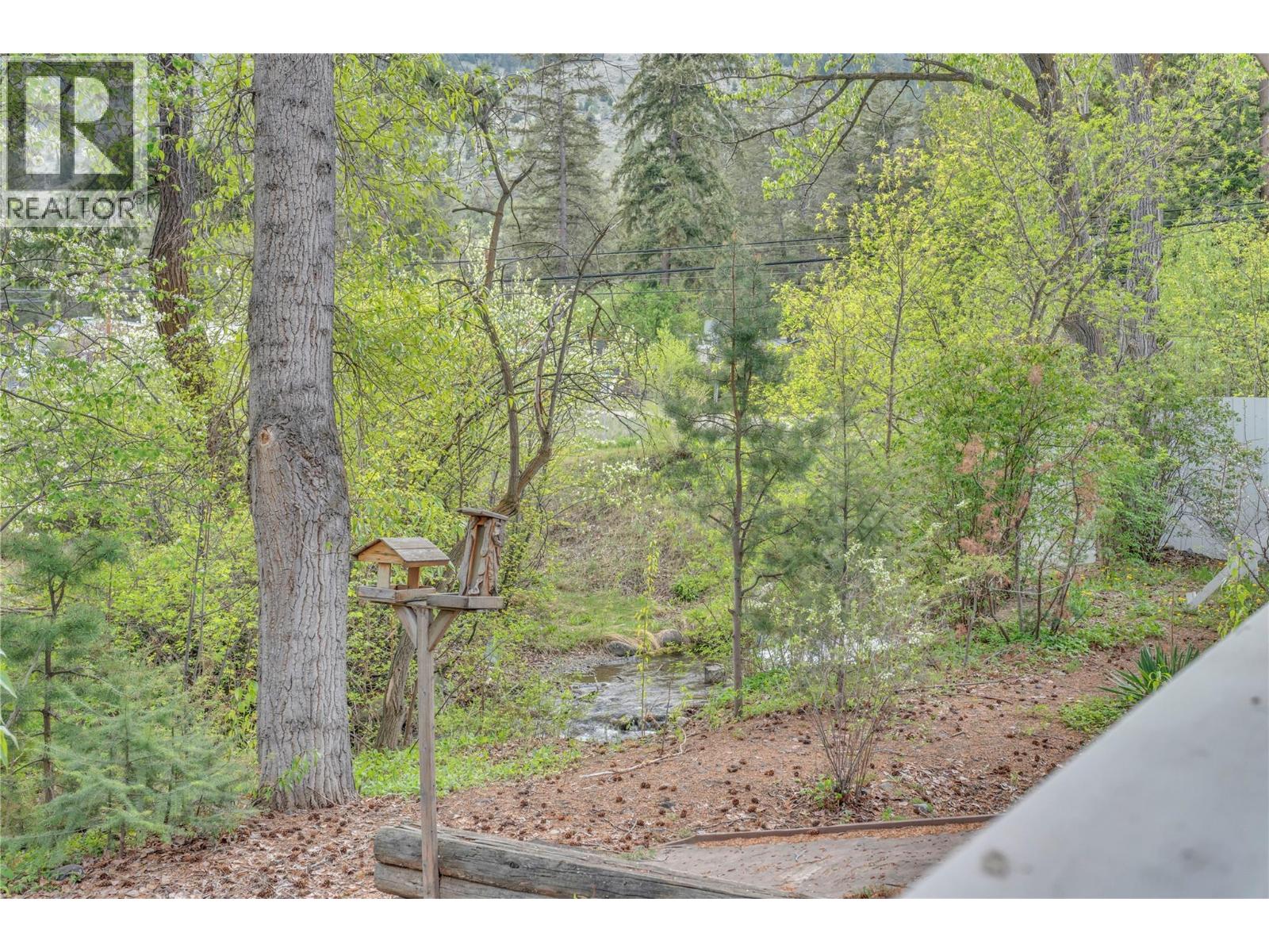 1498 Main Street, Olalla