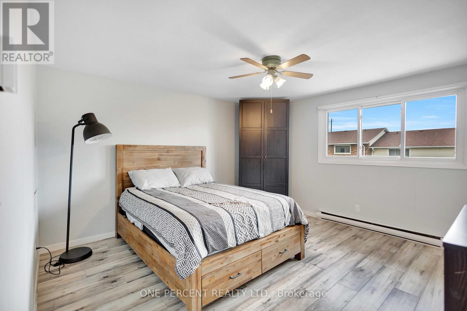 32 MONTCLAIR CRESCENT - 14