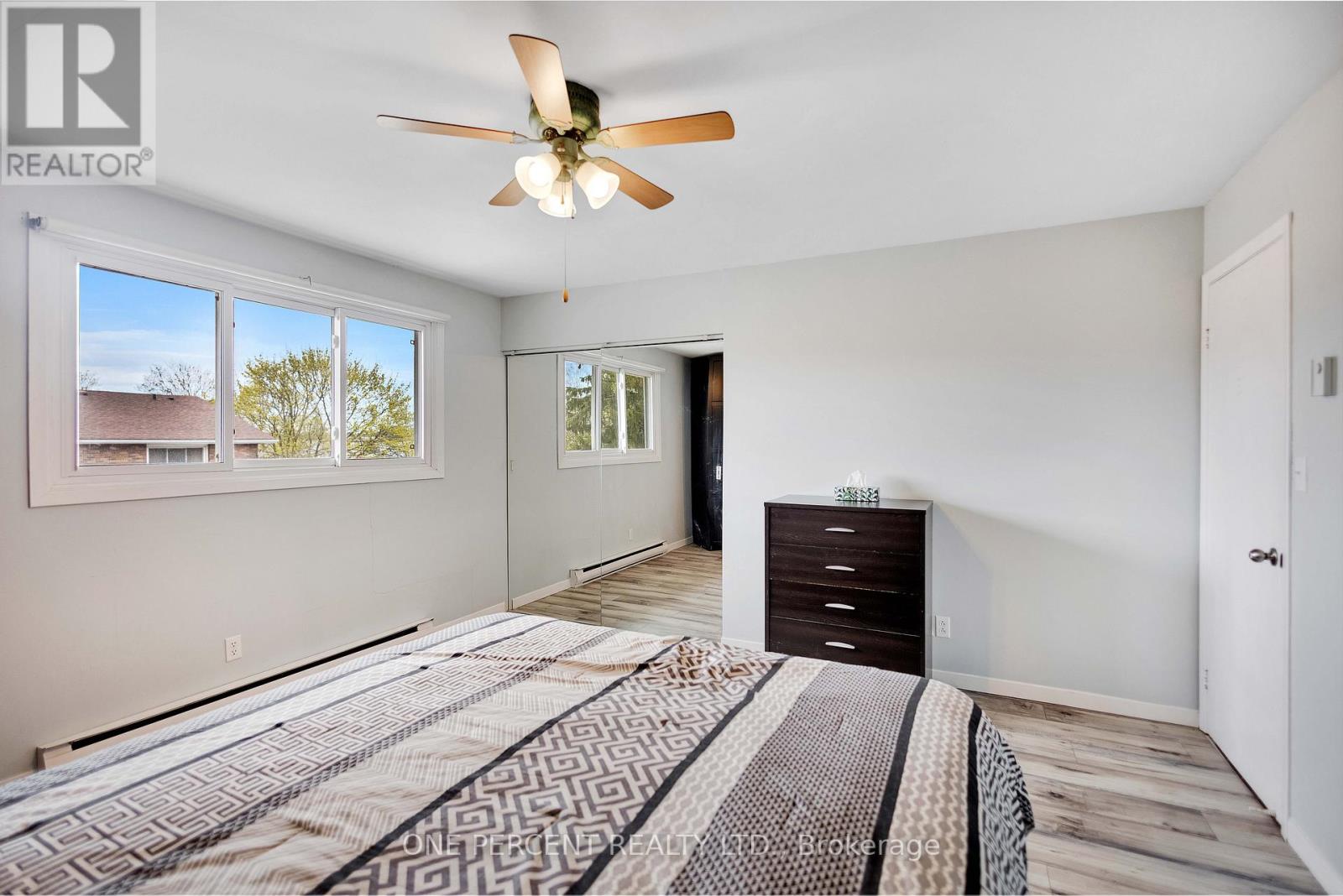 32 MONTCLAIR CRESCENT - 15