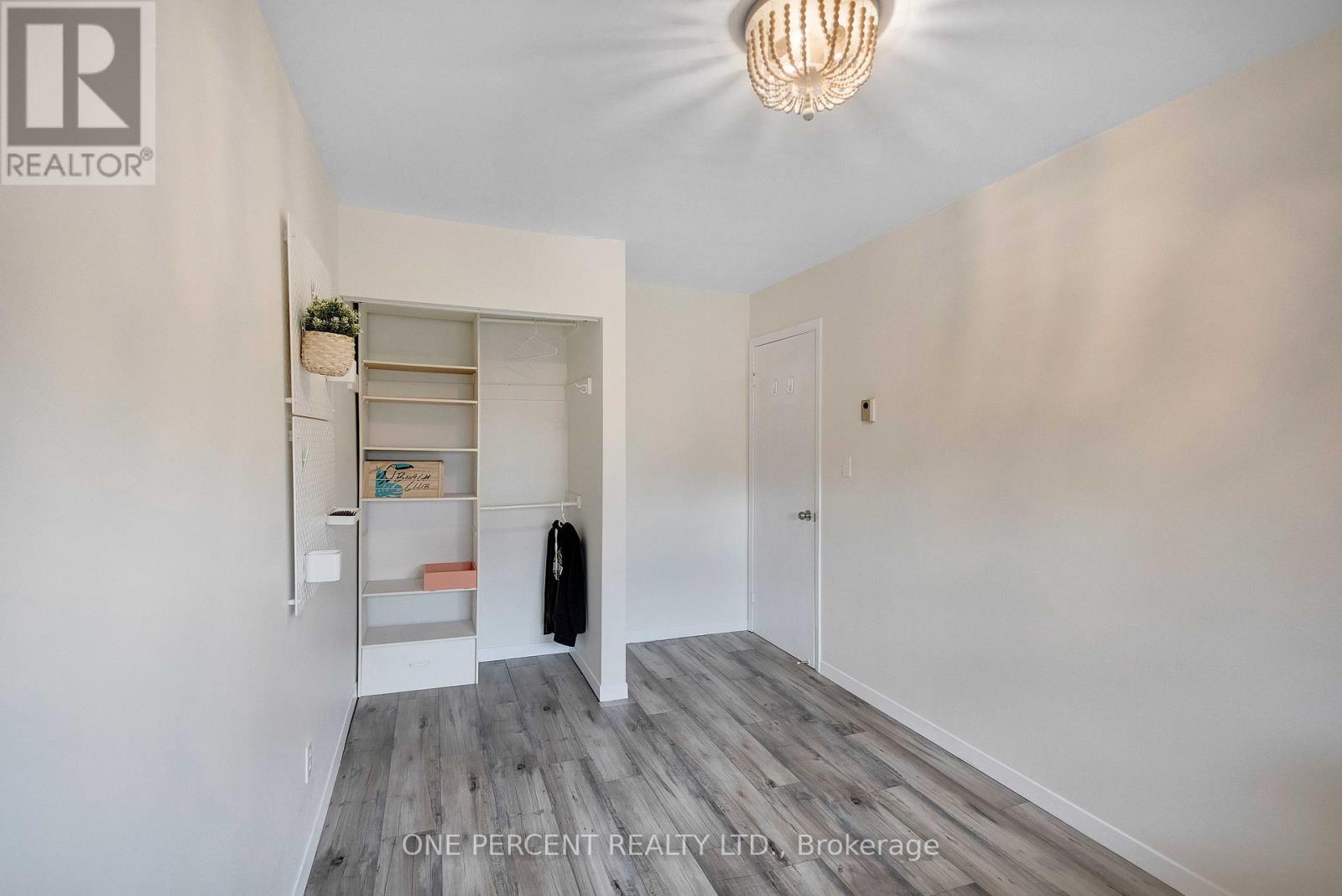 32 MONTCLAIR CRESCENT - 17