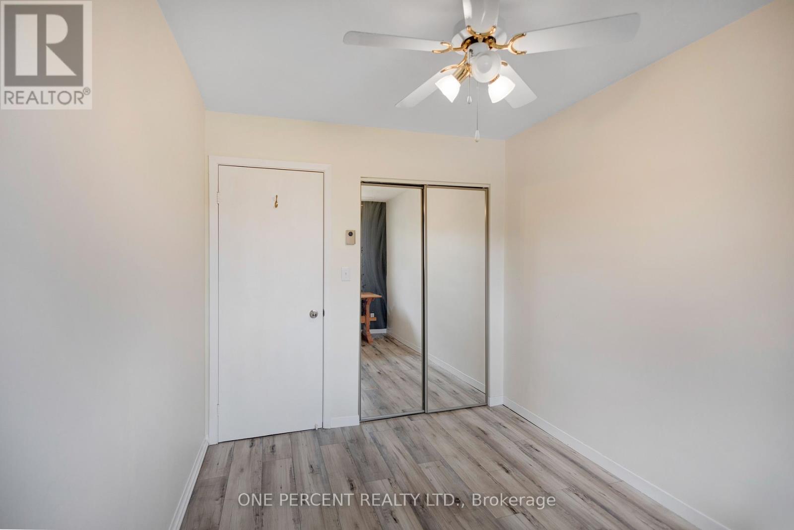 32 MONTCLAIR CRESCENT - 19