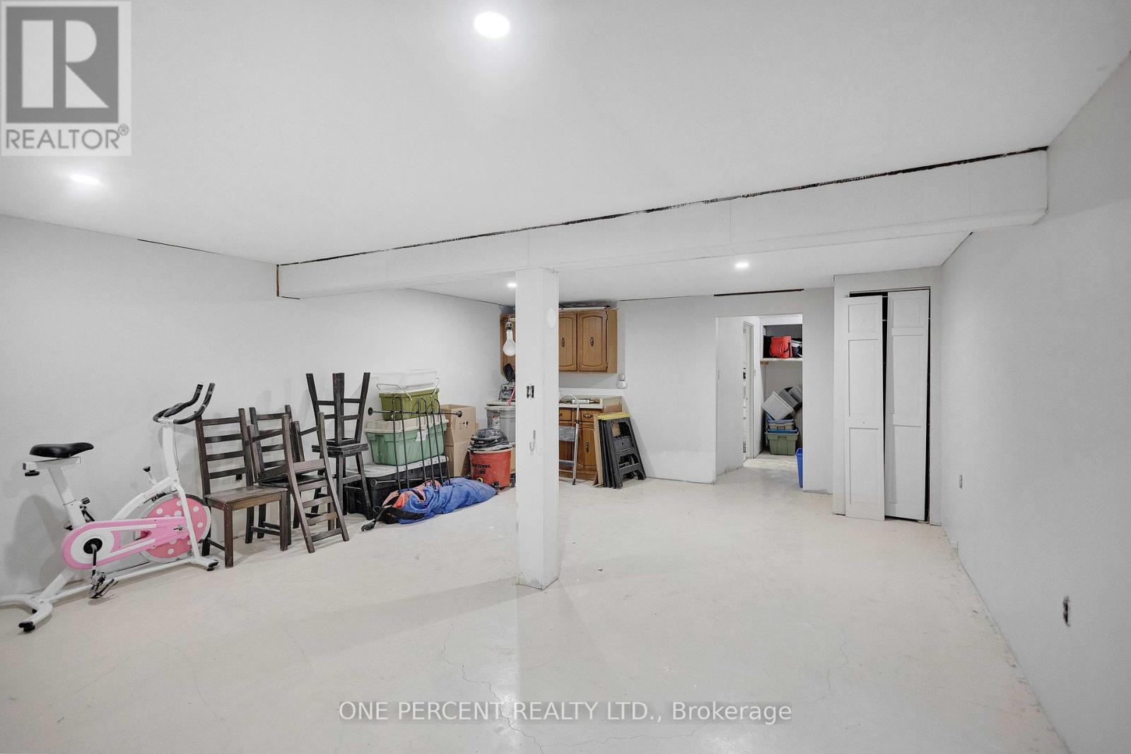 32 MONTCLAIR CRESCENT - 23